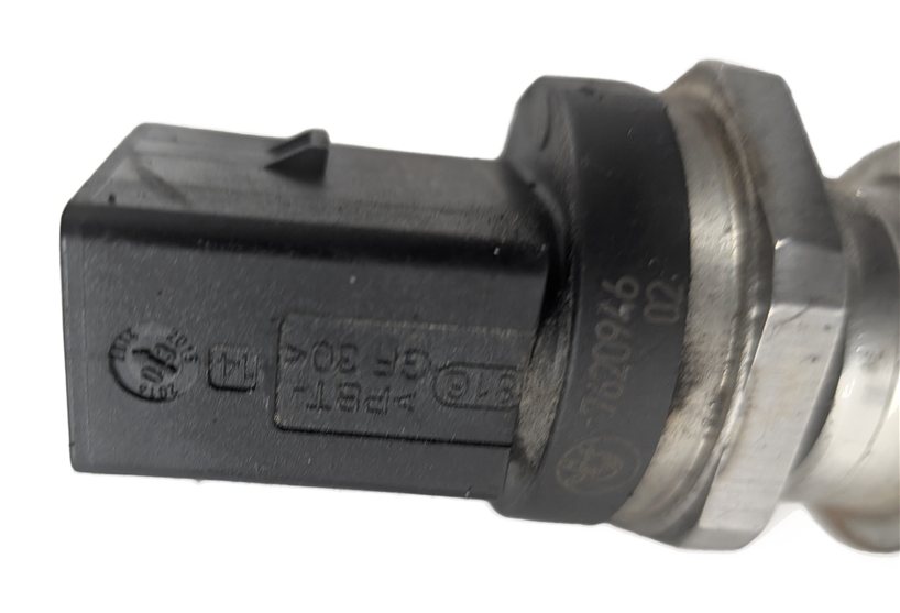 Thumbnail 9: 14-16 BMW X5 X6 F15 F16 4.4L N63 ENGINE FUEL RAIL SET/2 w/ INJECTOR LINES SENSOR