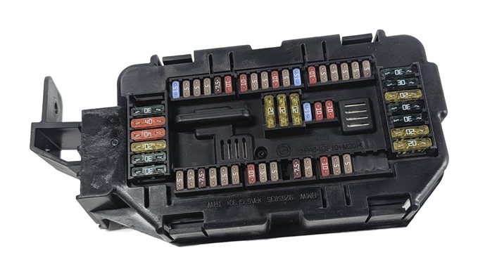 Thumbnail 5: 2014 BMW X5 (F15) 4.4L FRONT POWER DISTRIBUTION FUSE BOX RELAY JUNCTION CARRIER