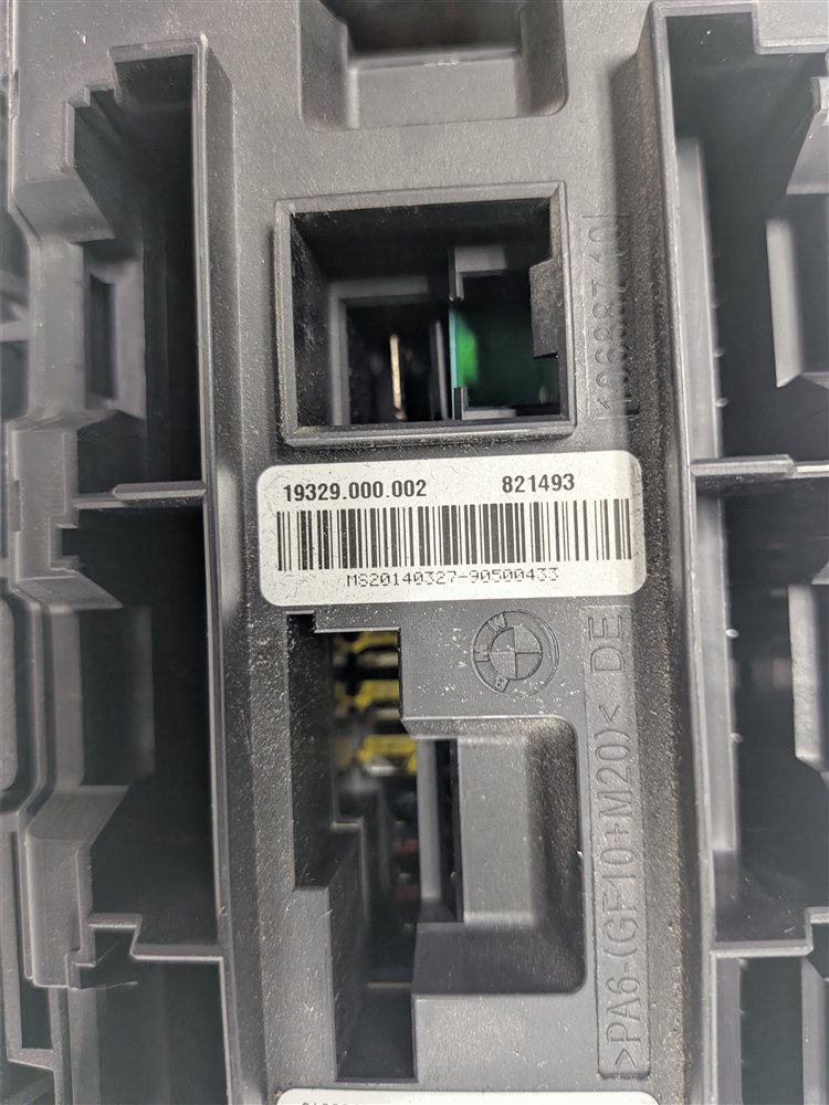 Thumbnail 7: 2014 BMW X5 (F15) 4.4L FRONT POWER DISTRIBUTION FUSE BOX RELAY JUNCTION CARRIER