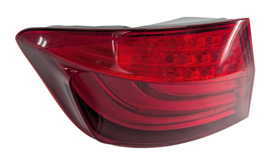 11-13 BMW 528i 535i 550i M5 (F10) REAR LEFT DRIVER OUTER TAILLIGHT BRAKE LAMP
