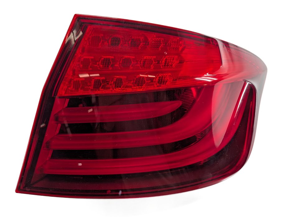 Thumbnail 2: 11-13 BMW 528i 535i 550i M5 (F10) REAR RIGHT PASSENGER OUTER TAILLIGHT LAMP
