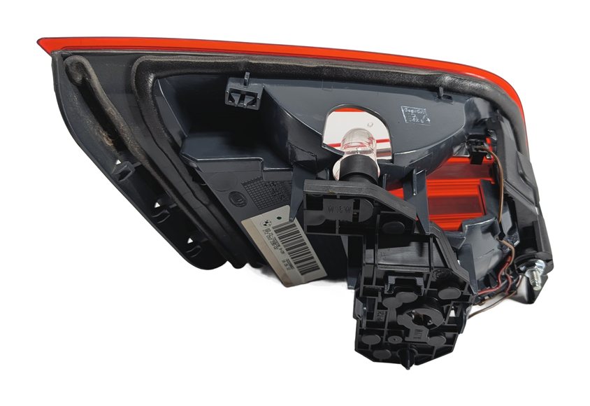 Thumbnail 6: 11-13 BMW 528i 535i 550i M5 (F10) REAR RIGHT PASSENGER INNER TRUNK TAILLIGHT