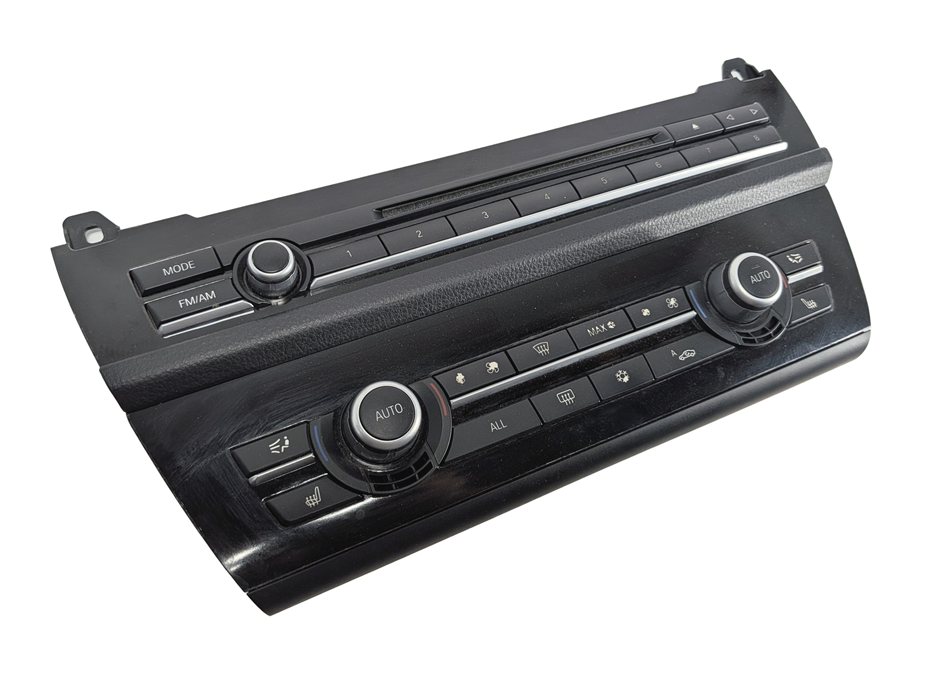 Thumbnail 2: 11-16 BMW 5 M5 SERIES (F10) HEATER A/C TEMPERATURE & RADIO CONTROL PANEL (BLACK)