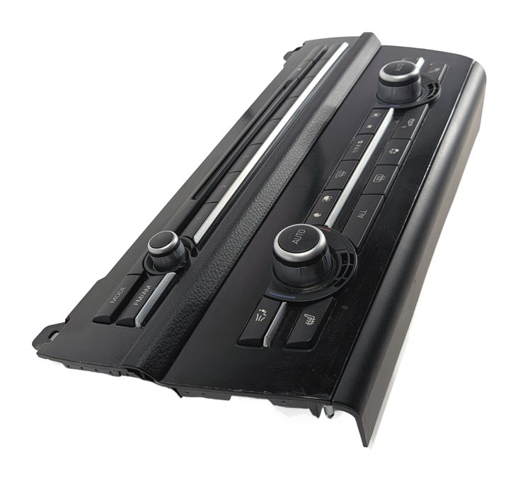 Thumbnail 4: 11-16 BMW 5 M5 SERIES (F10) HEATER A/C TEMPERATURE & RADIO CONTROL PANEL (BLACK)
