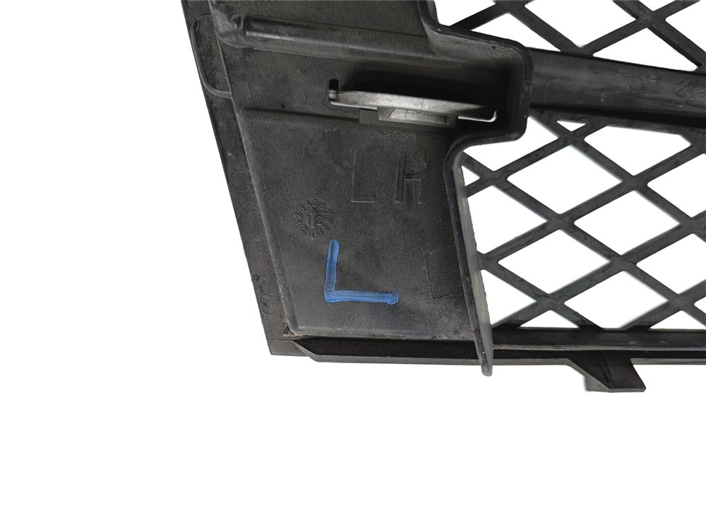 Thumbnail 9: 2011-2013 BMW 528i 535i 550i (F10) FRONT LEFT & RIGHT LOWER BUMPER GRILLE SET-2