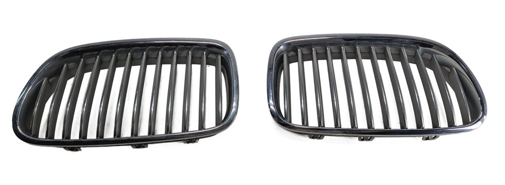 Thumbnail 2: 11-13 BMW 528i 535i 550i (F10) FRONT LEFT & RIGHT HOOD VENT GRILLE SET