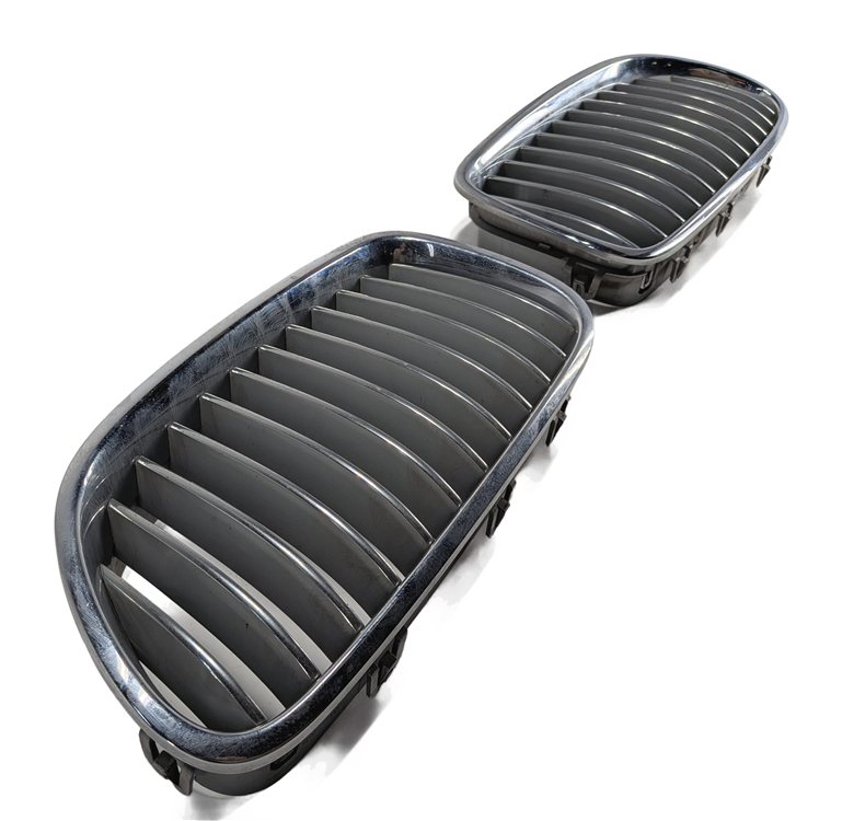 Thumbnail 4: 11-13 BMW 528i 535i 550i (F10) FRONT LEFT & RIGHT HOOD VENT GRILLE SET