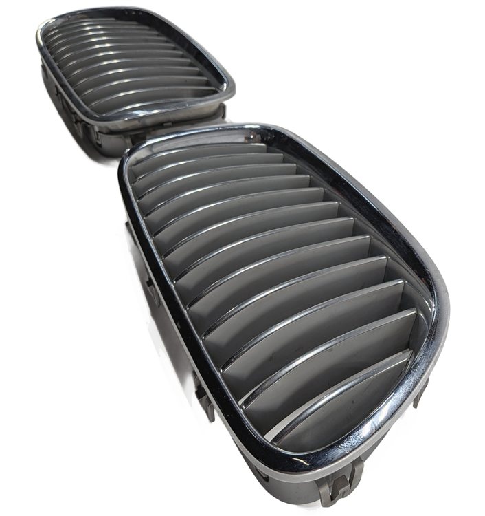 Thumbnail 5: 11-13 BMW 528i 535i 550i (F10) FRONT LEFT & RIGHT HOOD VENT GRILLE SET