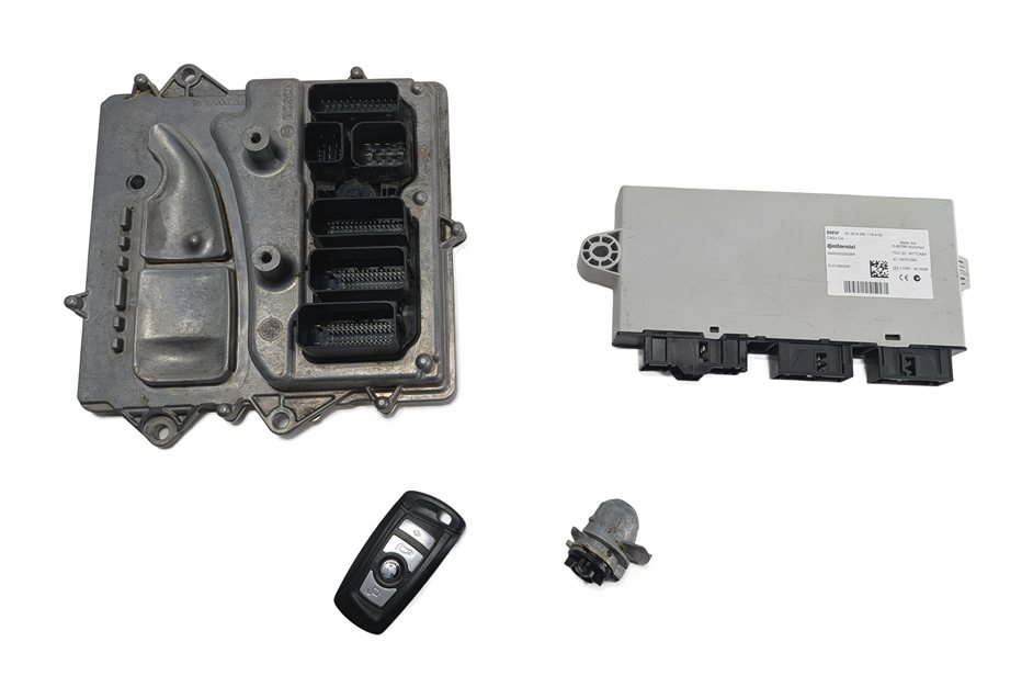 Thumbnail 2: 12 BMW ACTIVEHYBRID 5 F10 3.0L N55 HYBRID ENGINE DME CAS4 IMMOBILIZER KEY SET/4