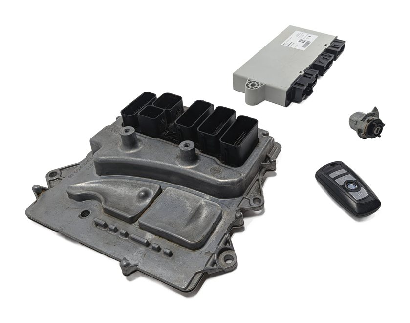 Thumbnail 4: 12 BMW ACTIVEHYBRID 5 F10 3.0L N55 HYBRID ENGINE DME CAS4 IMMOBILIZER KEY SET/4