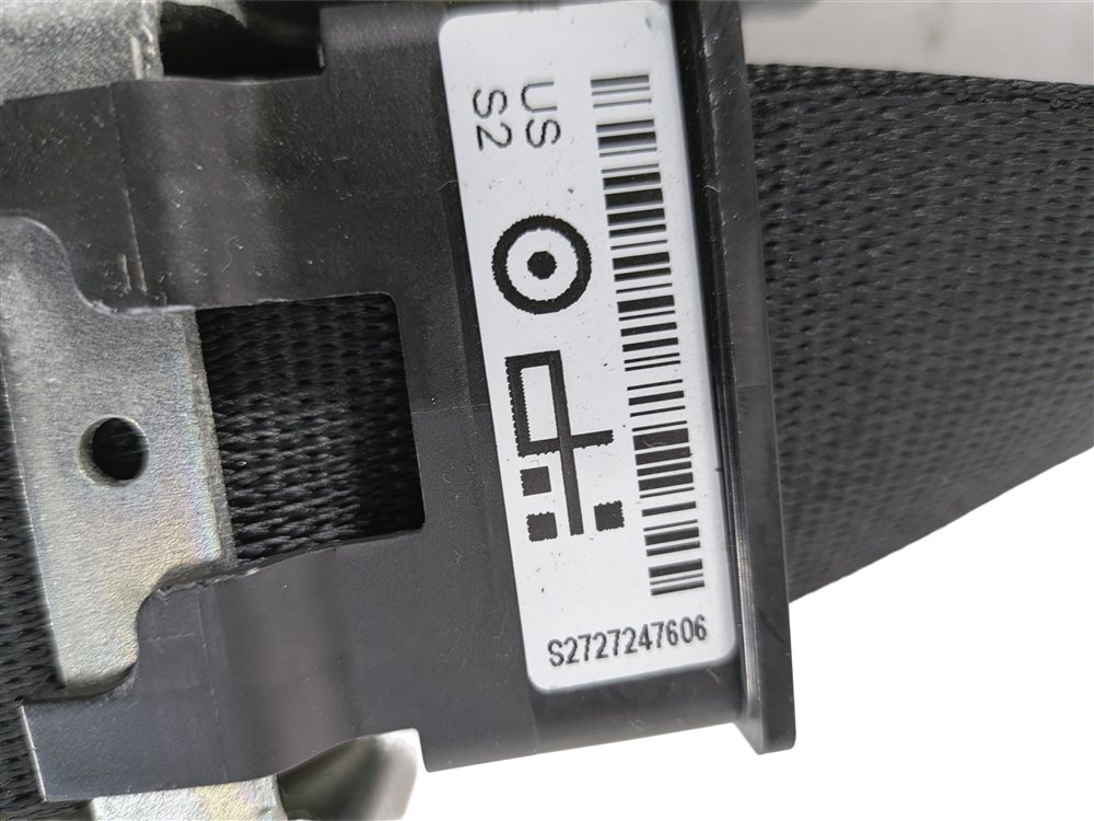 Thumbnail 8: 14-19 BMW 3 4 SERIES (F30 F32 F34) RIGHT PASSENGER SEATBELT RETRACTOR (Black)