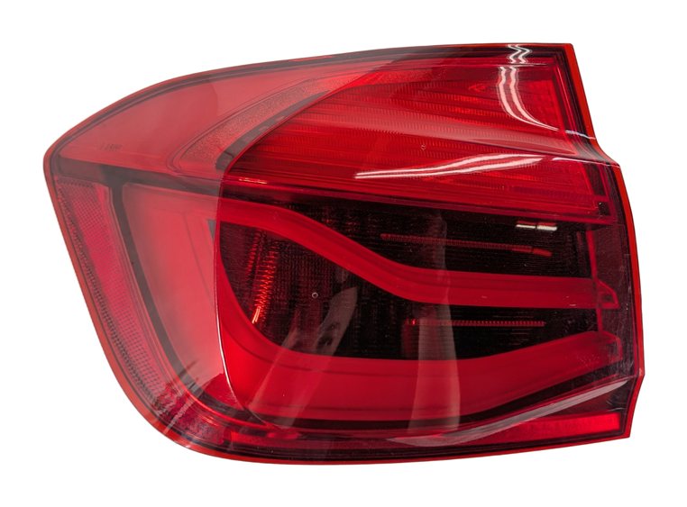 Thumbnail 3: 16-18 BMW 3-SERIES (F30) SEDAN REAR LEFT OUTER LED TAILLIGHT BRAKE LIGHT LAMP