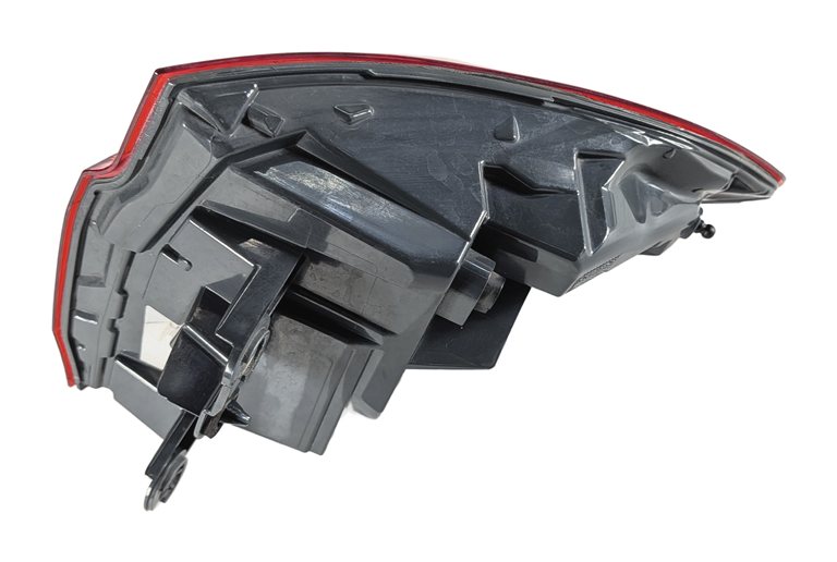Thumbnail 5: 16-18 BMW 3-SERIES (F30) SEDAN REAR LEFT OUTER LED TAILLIGHT BRAKE LIGHT LAMP