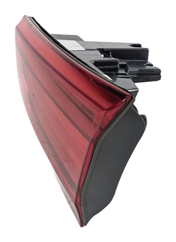 Thumbnail 6: 16-18 BMW 3-SERIES (F30) SEDAN REAR RIGHT INNER LED TAILLIGHT BRAKE LIGHT LAMP