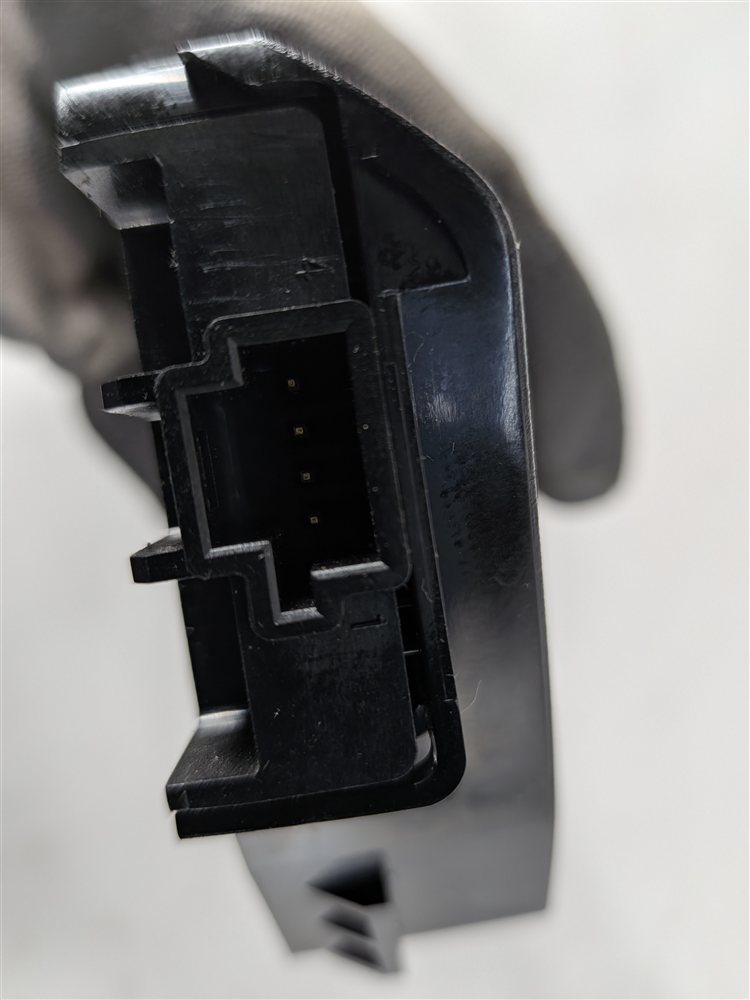 Thumbnail 10: 2017 BMW 330I (F30) FRONT RIGHT PASSENGER POWER SEAT POSITION ADJUSTMENT SWITCH