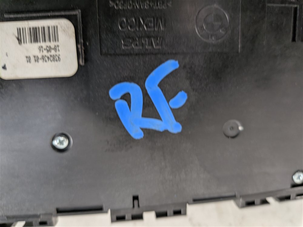 Thumbnail 9: 2017 BMW 330I (F30) FRONT RIGHT PASSENGER POWER SEAT POSITION ADJUSTMENT SWITCH