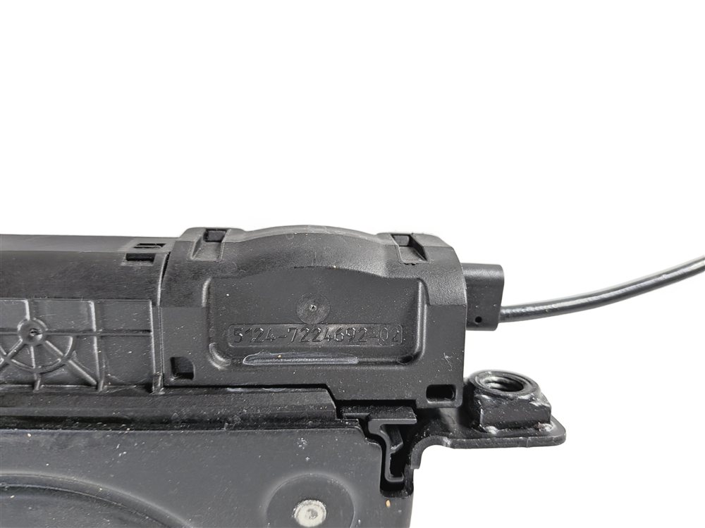 Thumbnail 7: 2014 BMW 328XID SEDAN (F30) REAR TRUNK LID DECKLID LOCK LATCH ACTUATOR MOTOR