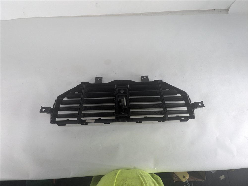 Thumbnail 7: 15-18 PORSCHE CAYENNE (958) RADIATOR AIR SHUTTER GRILLE ACTUATOR MOTOR ASSEMBLY