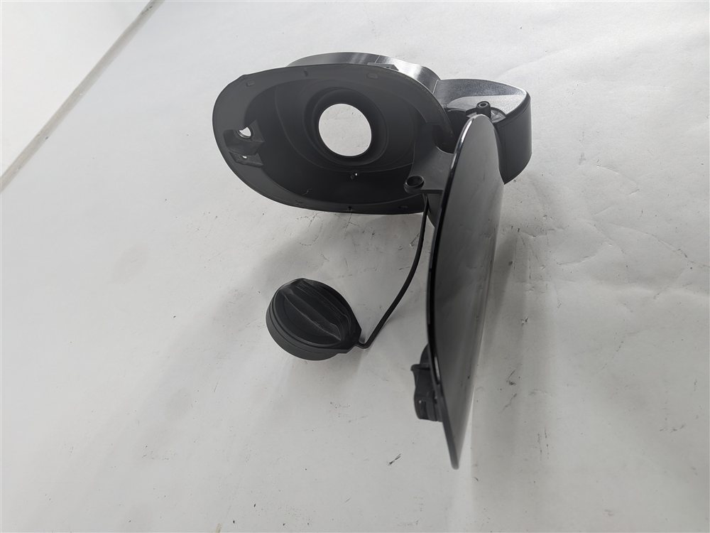 Thumbnail 5: 2011-2018 PORSCHE CAYENNE (958) FUEL TANK DOOR w/ HOUSING (Black)