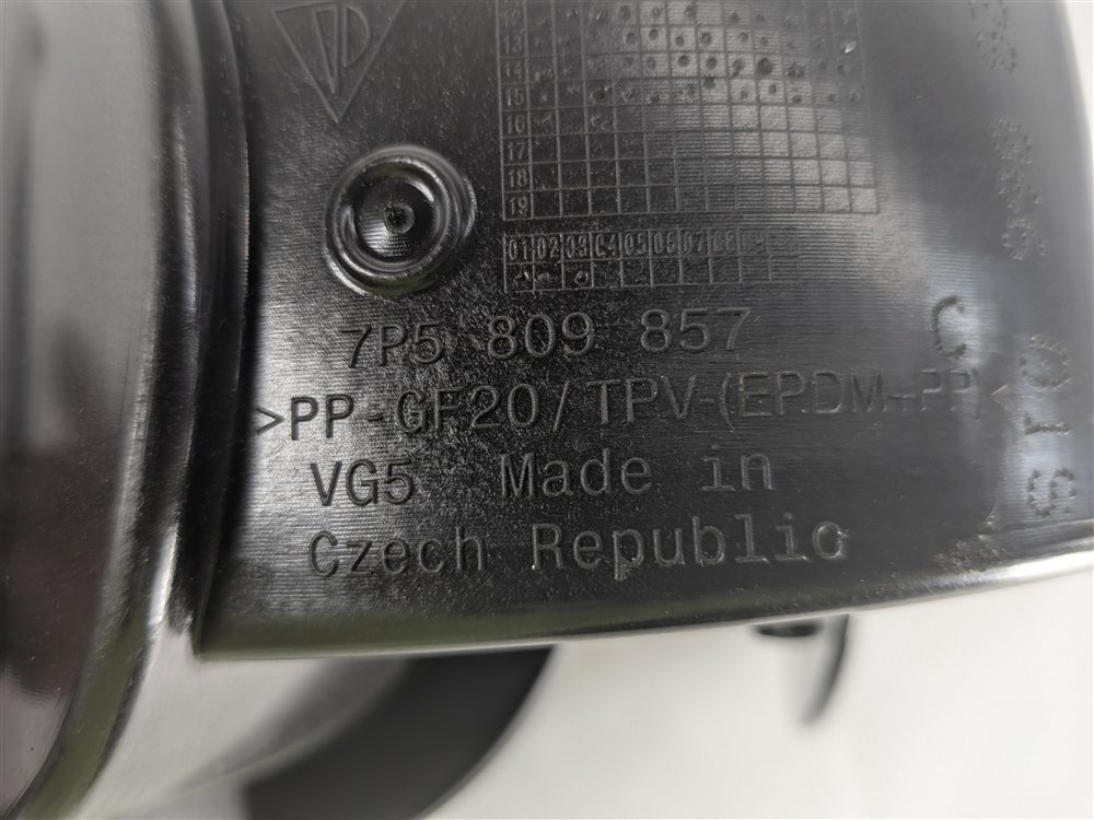 Thumbnail 8: 2011-2018 PORSCHE CAYENNE (958) FUEL TANK DOOR w/ HOUSING (Black)