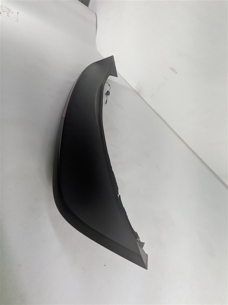 Thumbnail 4: 2015-2018 PORSCHE CAYENNE (958) REAR SPOILER WING w/ 3rd BRAKE LIGHT SIGNAL LAMP
