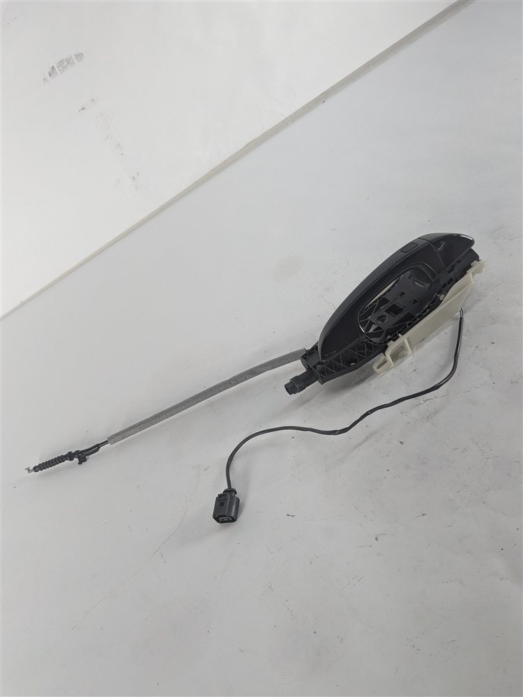 11-18 PORSCHE CAYENNE (958) REAR RIGHT EXTERIOR KEYLESS DOOR HANDLE (Black)