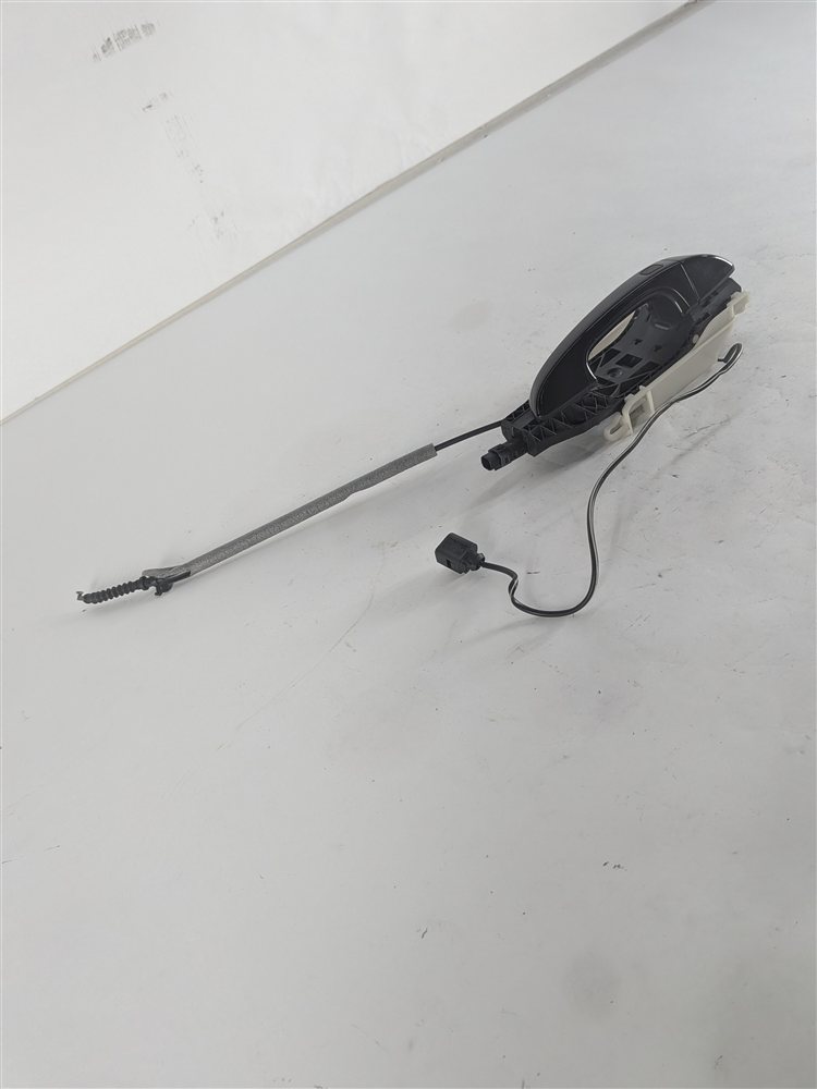 11-18 PORSCHE CAYENNE 958 FRONT RIGHT PASSENGER KEYLESS DOOR HANDLE (Black)