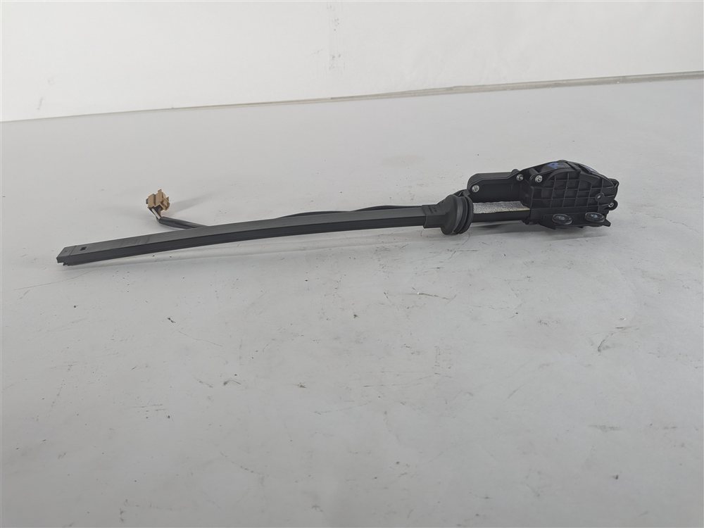 Thumbnail 3: 2016 PORSCHE CAYENNE (958) REAR RIGHT DOOR WINDOW POWER SUN SHADE MOTOR
