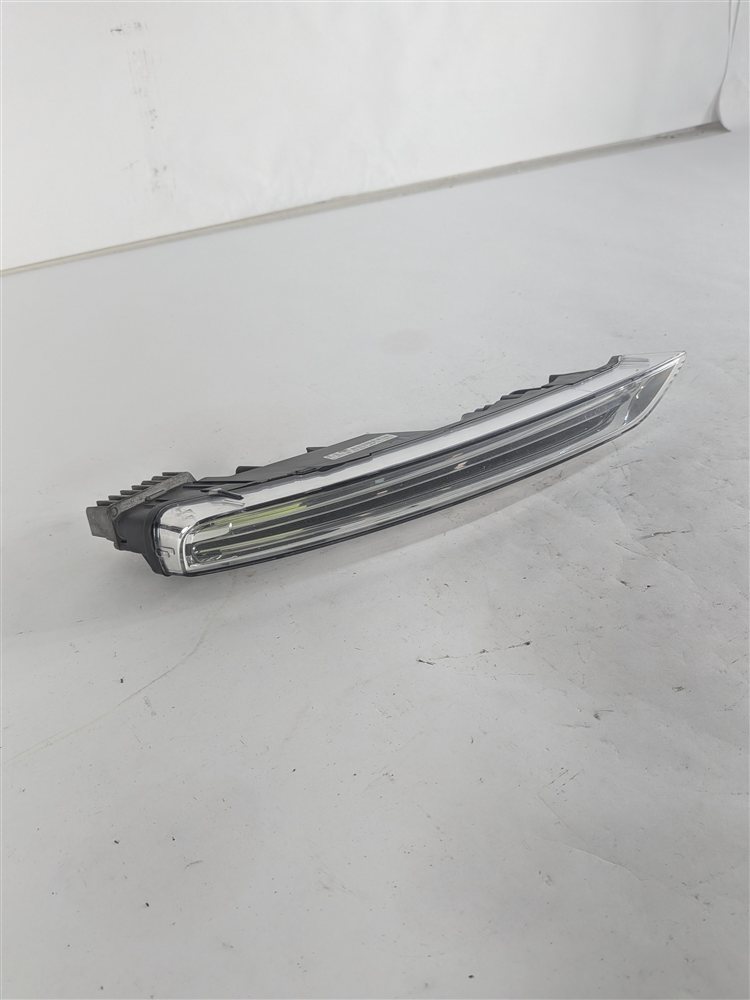 2015-2018 CAYENNE (958) RIGHT PASSENGER DRL FOGLIGHT DAYTIME RUNNING LIGHT LAMP