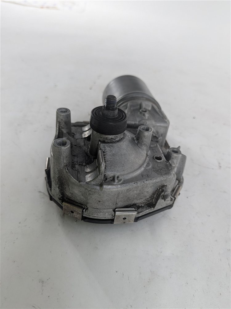Thumbnail 4: 2011-2018 PORSCHE CAYENNE (958) FRONT WINDSHIELD WIPER MOTOR