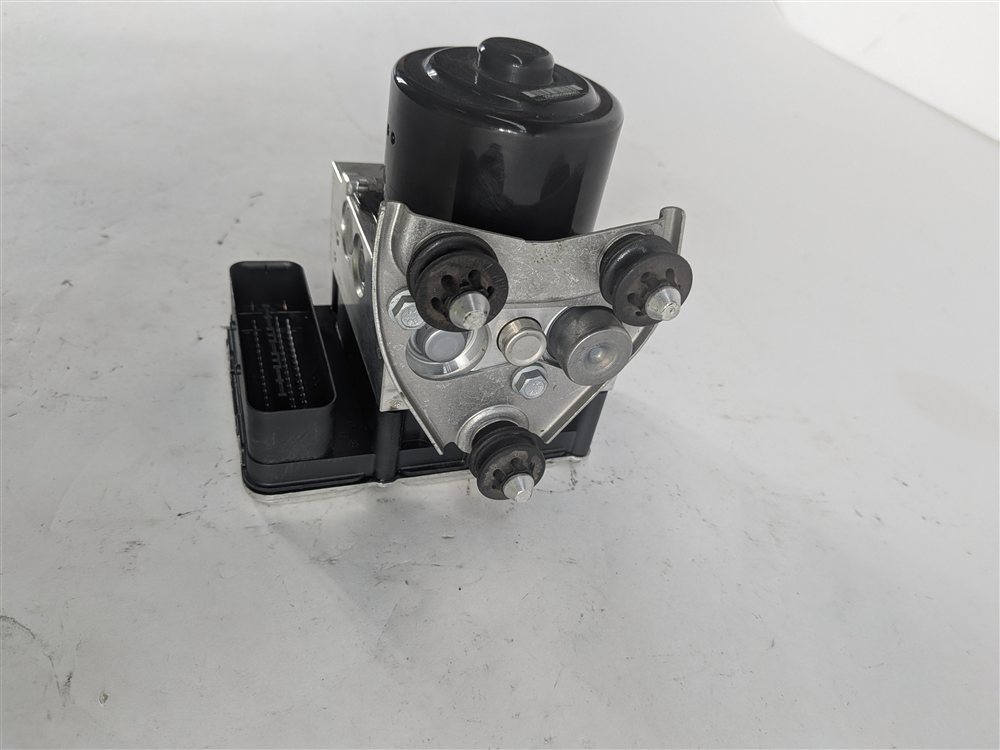 Thumbnail 4: 2015-2018 PORSCHE CAYENNE (958) ABS ANTI LOCK BRAKE PUMP w/ MODULE