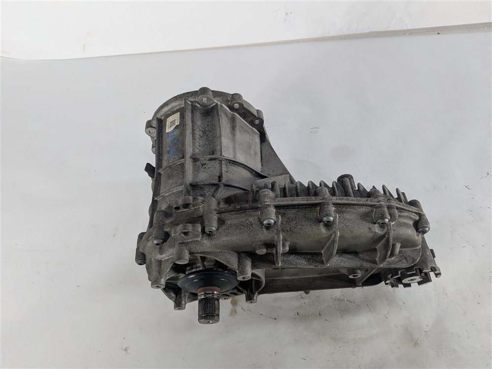 Thumbnail 3: 2011-2018 PORSCHE CAYENNE (958) 3.0L ENGINE FRONT TRANSFER CASE ASSEMBLY