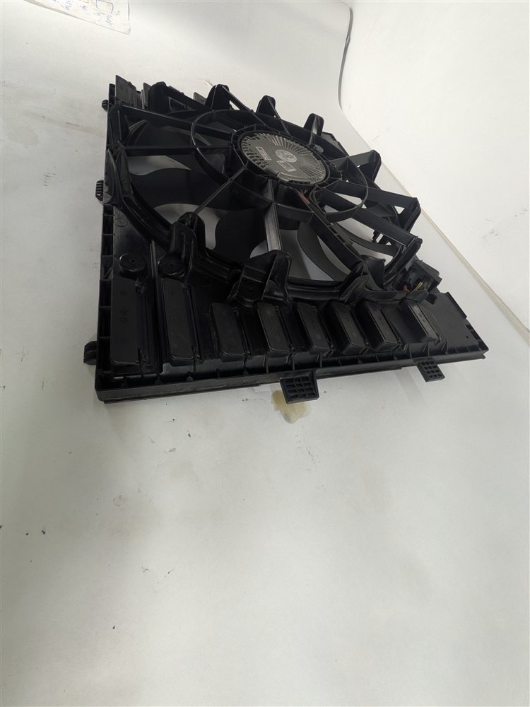 Thumbnail 5: 2011-2018 PORSCHE CAYENNE HYBRID (958) RADIATOR COOLING FAN w/ SHROUD
