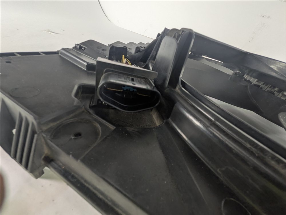 Thumbnail 7: 2011-2018 PORSCHE CAYENNE HYBRID (958) RADIATOR COOLING FAN w/ SHROUD