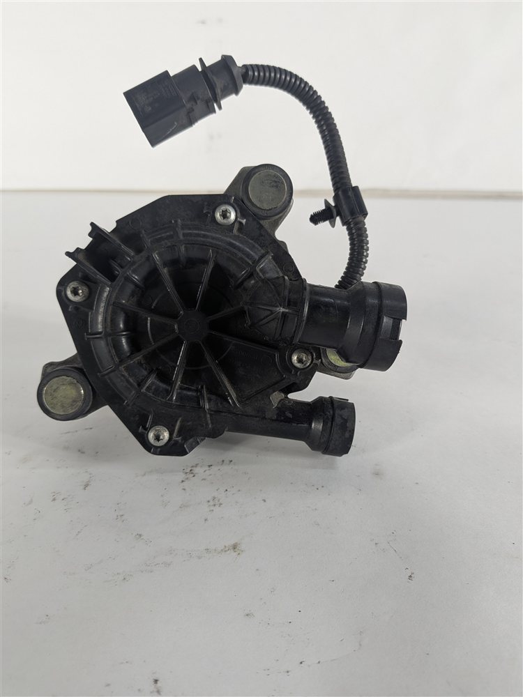 Thumbnail 2: 2011-2018 PORSCHE CAYENNE (958) 3.0L ENGINE SECONDARY AIR INJECTION SMOG PUMP