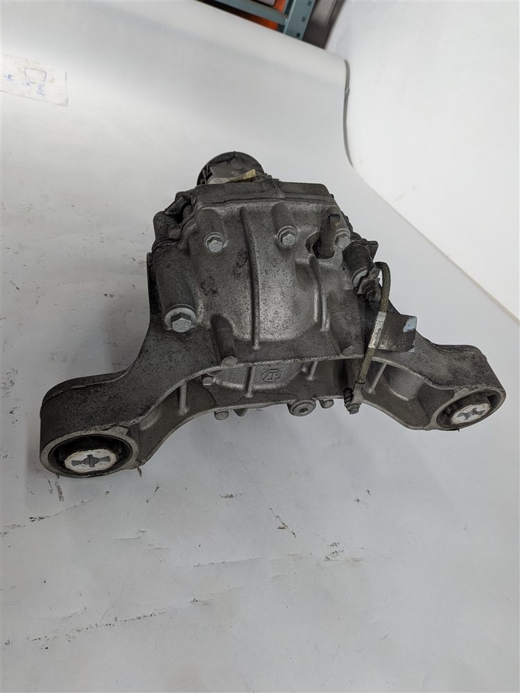 Thumbnail 4: 2015-2018 PORSCHE CAYENNE (958) 3.0L - REAR DIFFERENTIAL GEAR CARRIER ASSEMBLY