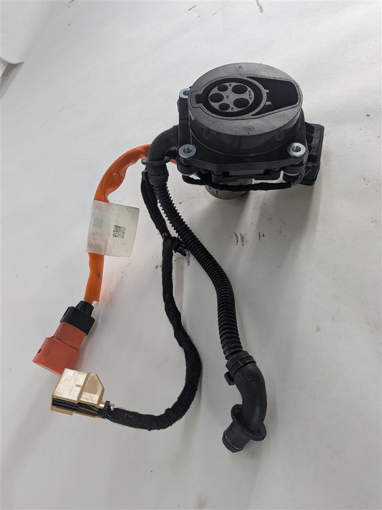 Thumbnail 4: 2016 PORSCHE CAYENNE 958 HYBRID HIGH VOLTAGE EV CHARGING SOCKET INLET PORT