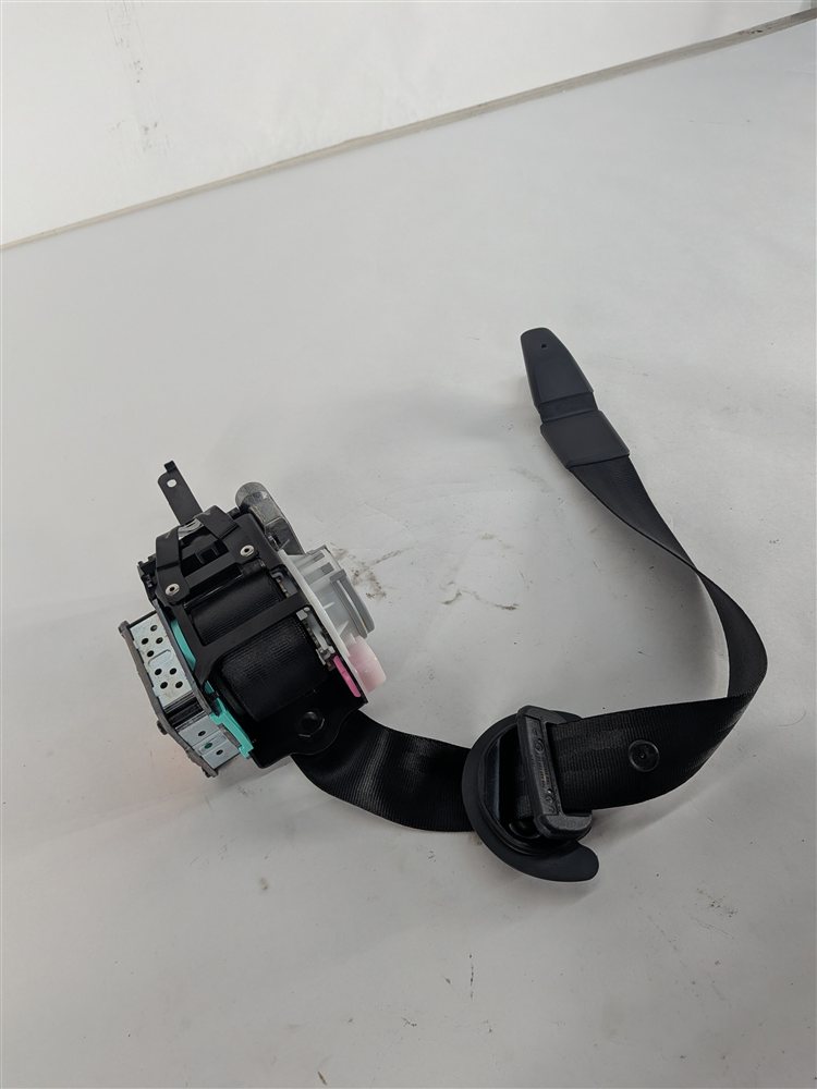 2011-2018 PORSCHE CAYENNE (958) FRONT RIGHT PASSENGER SEATBELT RETRACTOR (Black)