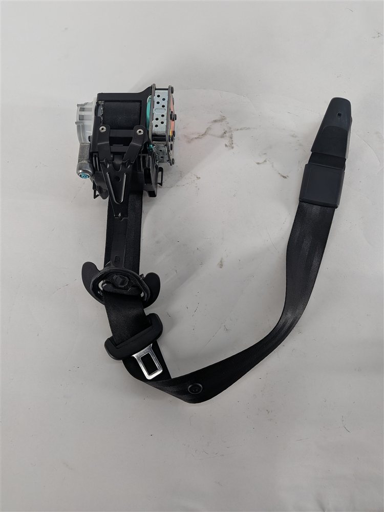 Thumbnail 3: 2011-2018 PORSCHE CAYENNE (958) LEFT FRONT DRIVER SEATBELT RETRACTOR (Black)