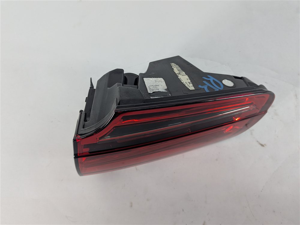Thumbnail 4: 2015-2018 PORSCHE CAYENNE (958) REAR RIGHT PASSENGER INNER TAILLIGHT LIGHT LAMP