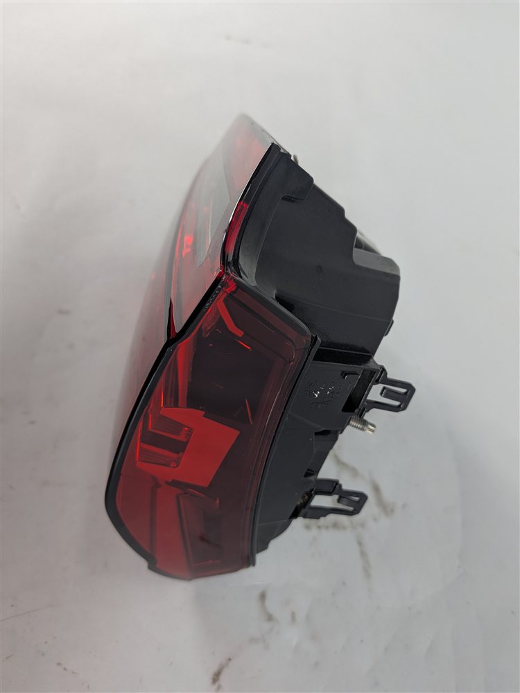 Thumbnail 5: 2015-2018 PORSCHE CAYENNE (958) REAR LEFT DRIVER INNER TAILLIGHT LIGHT LAMP