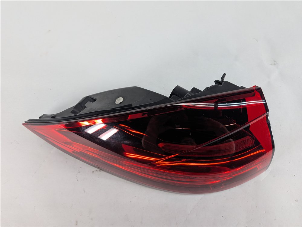 Thumbnail 4: 15-18 PORSCHE CAYENNE (958) REAR LEFT DRIVER OUTER TAILLIGHT BRAKE LIGHT LAMP