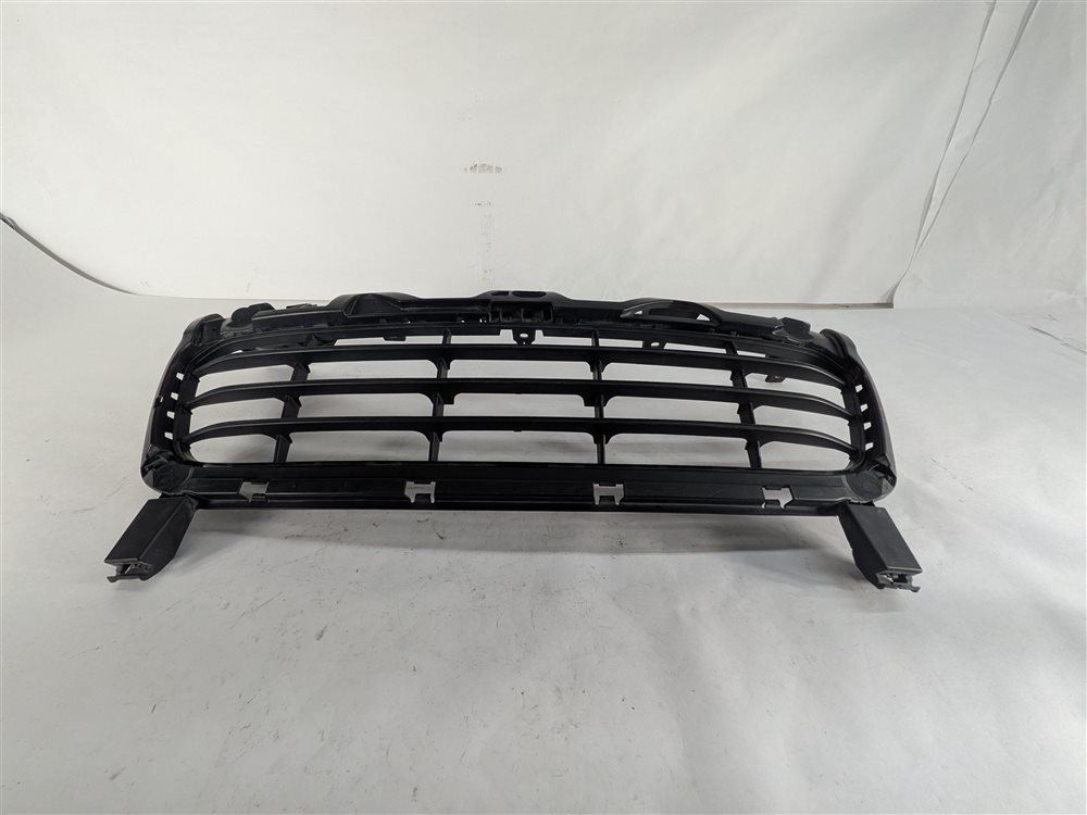 Thumbnail 2: 15-18 PORSCHE CAYENNE (958) FRONT LOWER BUMPER CENTER AIR VENT DUCT GRILLE TRIM