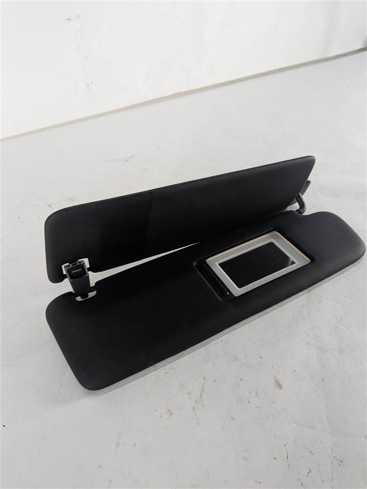 2015-2018 PORSCHE CAYENNE (958) RIGHT SUN VISOR ILLUMINATED w/ MIRROR (Black)