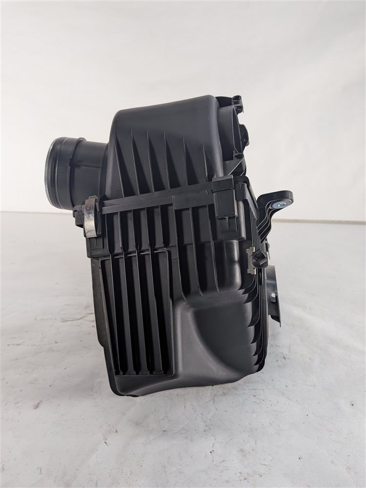 Thumbnail 6: 2011-2018 PORSCHE CAYENNE (958) 3.0L GAS HYBRID AIR INTAKE FILTER BOX CLEANER