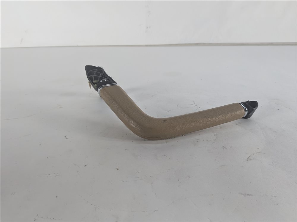 Thumbnail 2: 2016 PORSCHE CAYENNE (958) REAR RIGHT DOOR PULL GRAB HANDLE (LUXOR BEIGE)