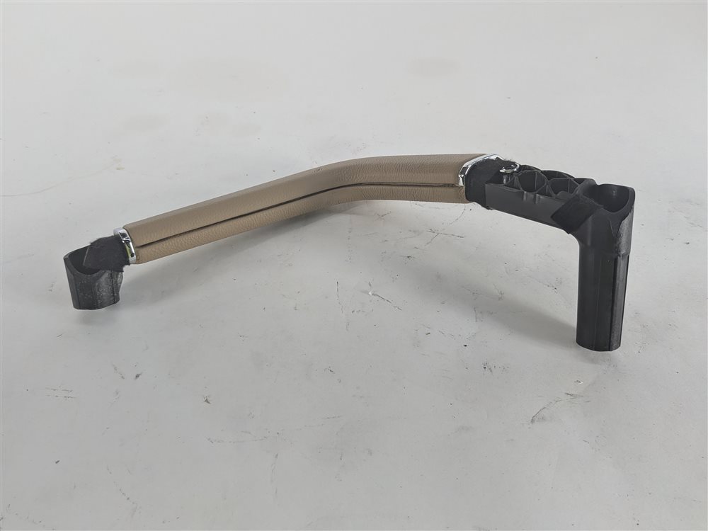 Thumbnail 6: 2016 PORSCHE CAYENNE (958) REAR RIGHT DOOR PULL GRAB HANDLE (LUXOR BEIGE)
