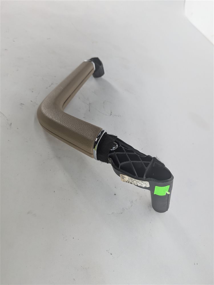 Thumbnail 4: 2016 PORSCHE CAYENNE 958 REAR LEFT INTERIOR DOOR PULL GRAB HANDLE (BEIGE)