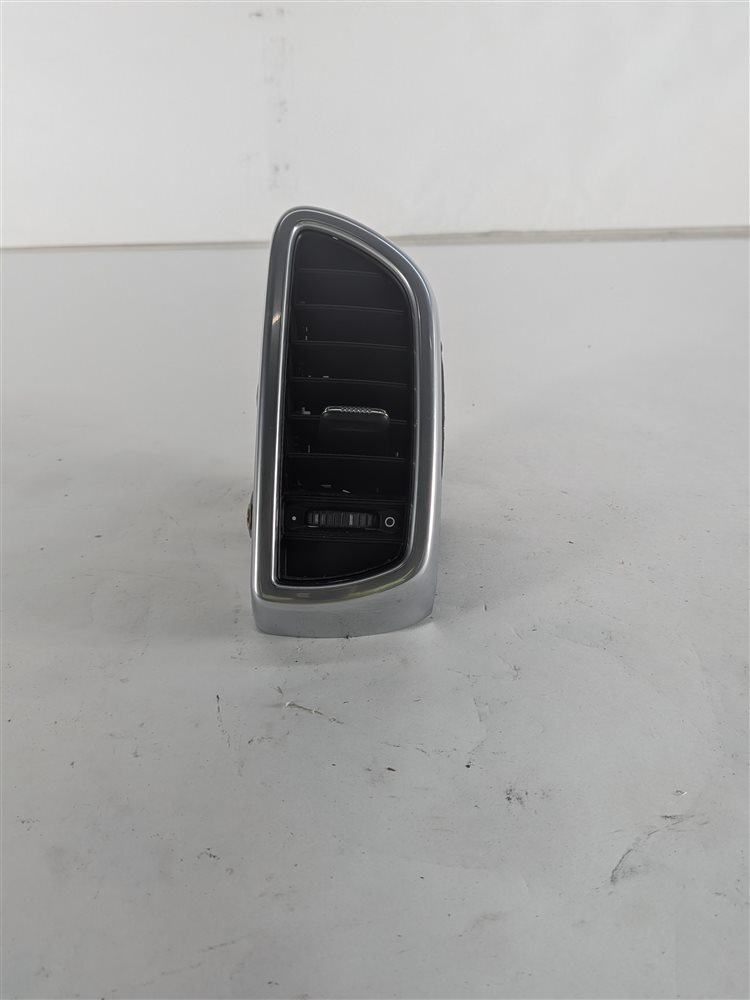 Thumbnail 2: 2016 PORSCHE CAYENNE (958) FRONT LEFT DRIVER OUTER DASH AIR AC VENT (Black)