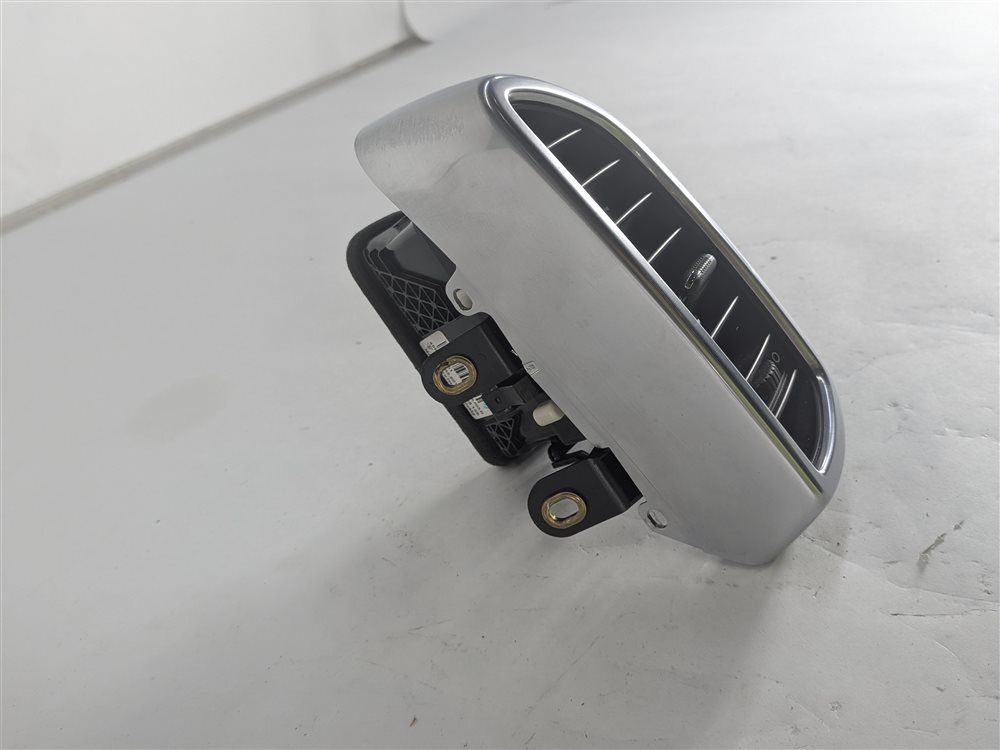 Thumbnail 5: 2016 PORSCHE CAYENNE (958) FRONT LEFT DRIVER OUTER DASH AIR AC VENT (Black)
